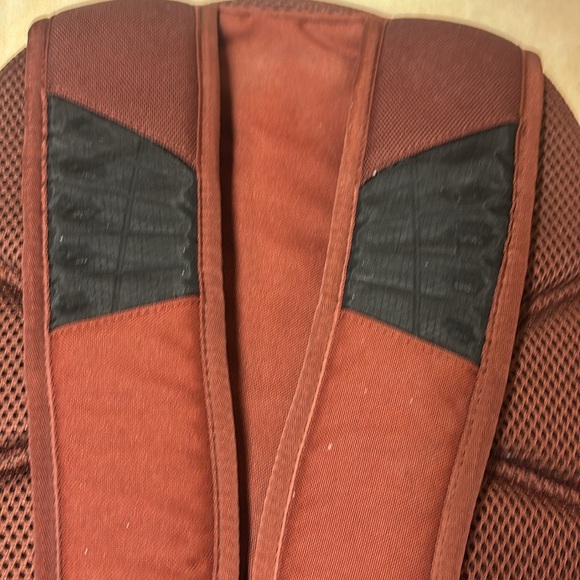 The North Face Haystack maroon and Orange Backpack, EUC, laptop pocket - Picture 5 of 9